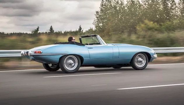 Jaguar E-type Zero bok