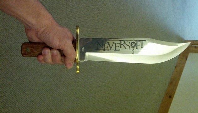 Neversoft nóż