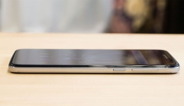 Alcatel Idol 5 lewy bok