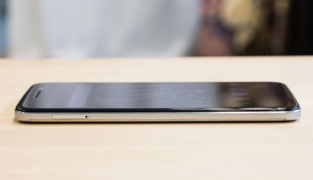Alcatel Idol 5 lewy bok