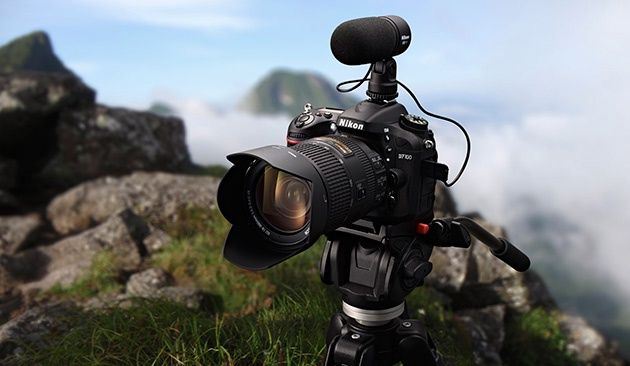 Nikon D7100 plener statyw mikrofon widok