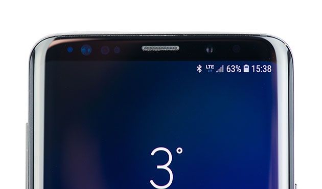 Galaxy S9 Plus - sensory w górnej ramce