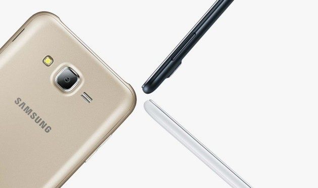 Galaxy J5 i Galaxy J7 tył bok