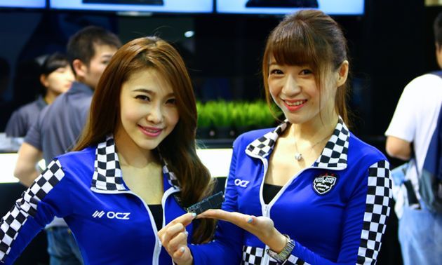OCZ RevoDrive 400 dysk SSD i hostessy