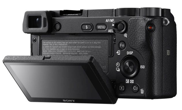 Sony A6300 wizjer LCD