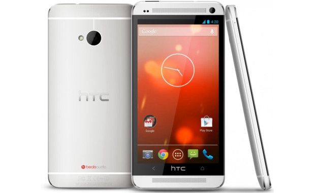 One (M7) smartfon