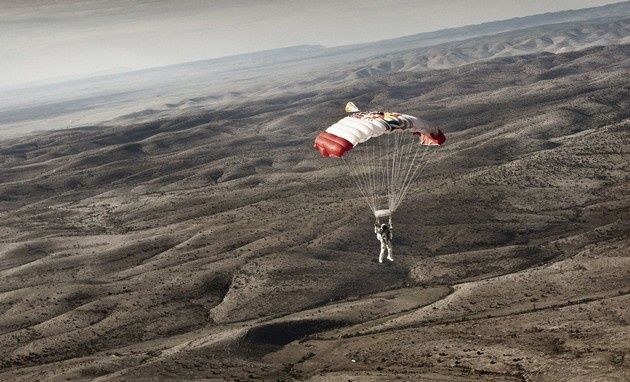 Red Bull Stratos spadochron