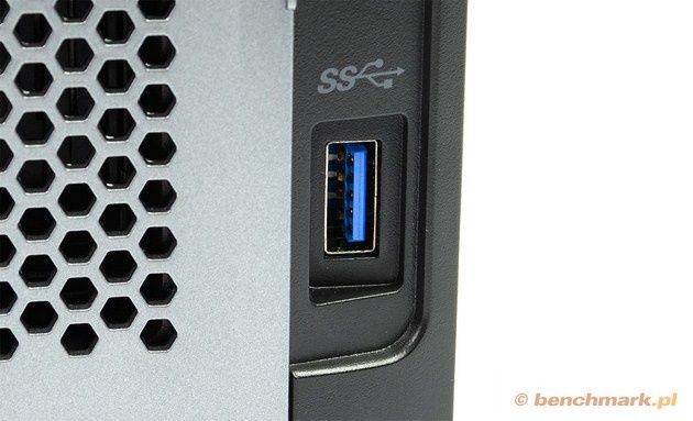 iOmega Storecenter px2-300d - port USB