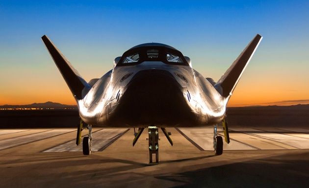 Dream Chaser o wschodzie Słońca