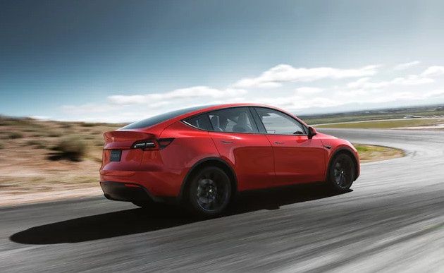 Tesla Model Y tył