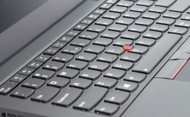 Lenovo ThinkPad T480s - wyprofilowane przyciski klawiatury