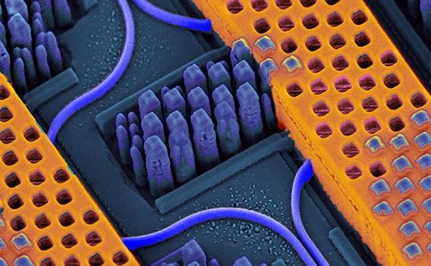 IBM chip fotoniczny