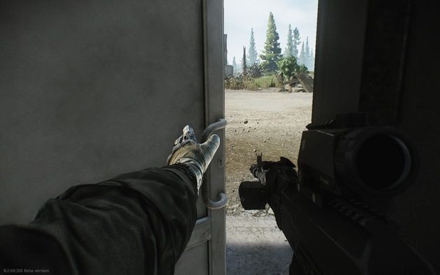 Escape from Tarkov - powolne otwieranie drzwi