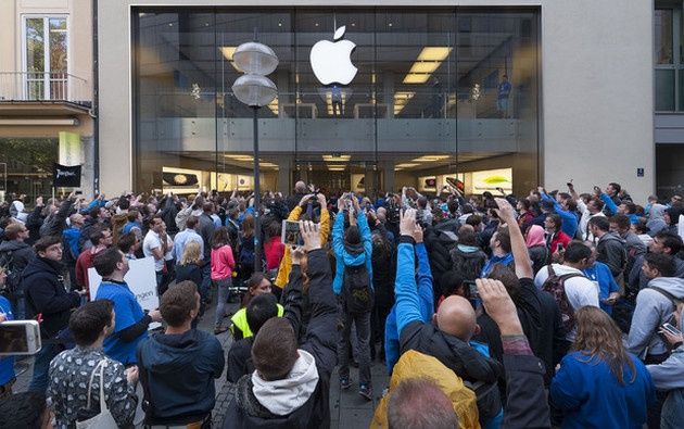 iPhone 6 i iPhone 6 Plus smartfon sprzedaż