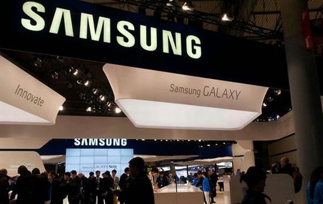 Samsung smartfon z ekranem 2560 x 1440 pikseli