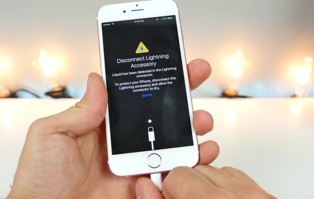 iOS 10 ostrzeże o wilgoci w złączu Lightning
