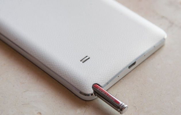 Galaxy Note 4 smartfon tył