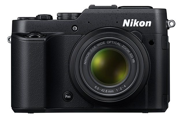 Nikon Coolpix P7800 przód