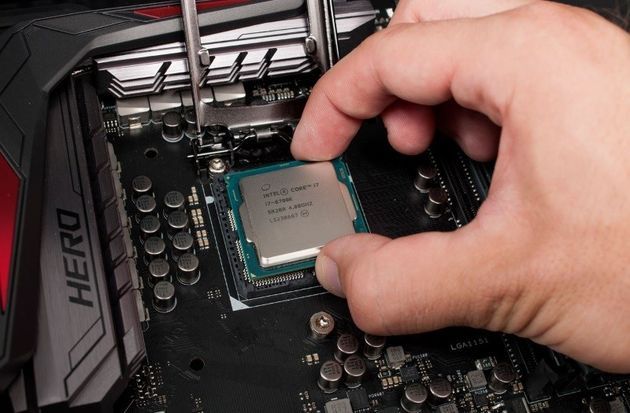 Intel Core i7-6700K Skylake montaż procesora