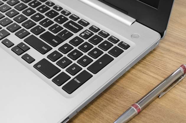 Dell Inspiron 15 5570 klawiatura