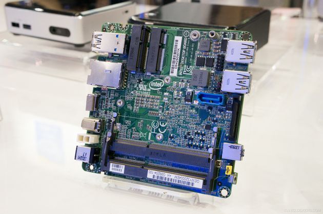 Intel NUC D54250WYK komputer mini PC zdjęcie płyta główna