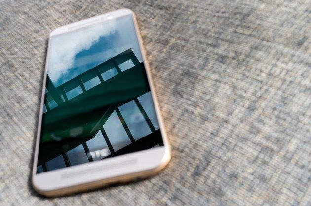 HTC One M9 odbicie ekran