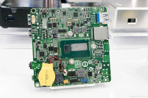 Intel NUC D54250WYK komputer mini PC zdjęcie płyta główna