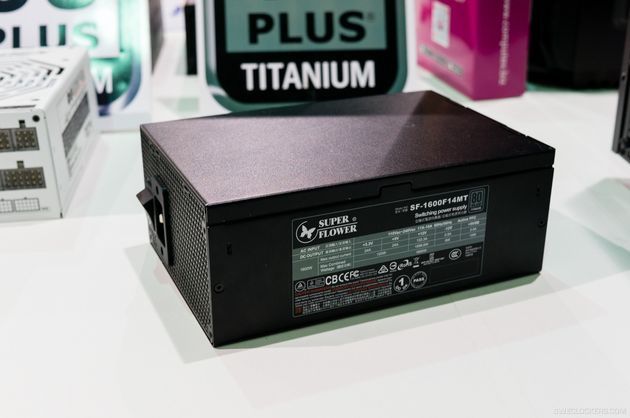 Super Flower Leadex Titanium 1600 W zasilacz