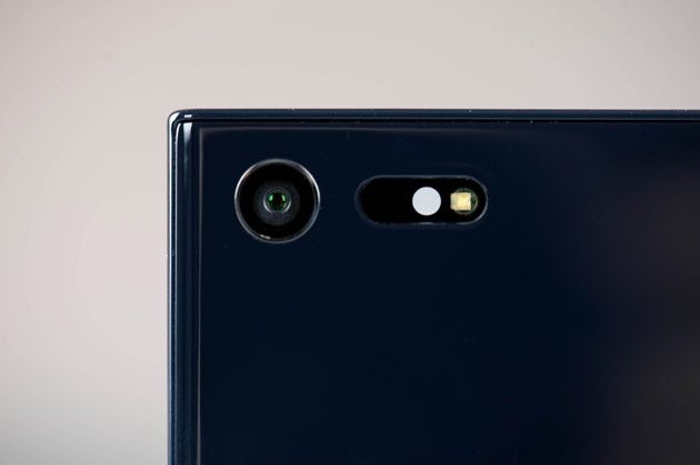 Sony Xperia X Compact zbliżenie na aparat