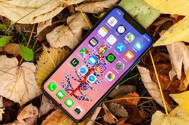 iPhone XS - przód