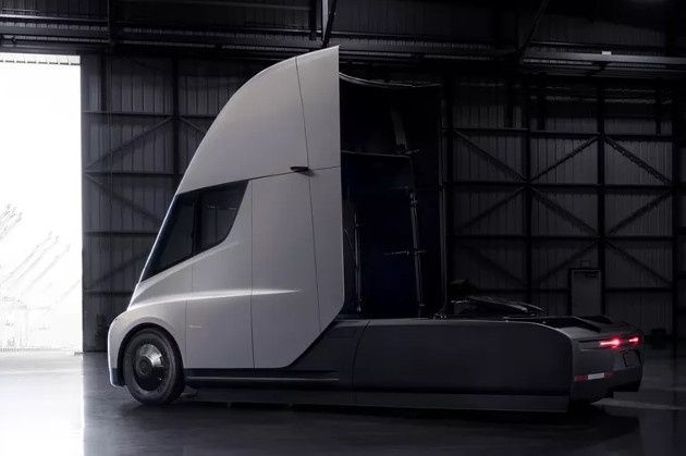Tesla Semi tył