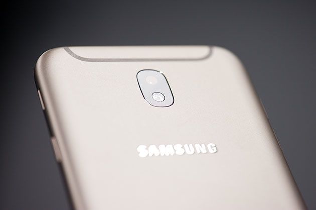 Galaxy J7 2017 - metalowa obudowa