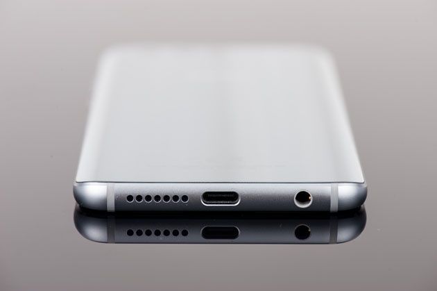 Honor 9 - port USB typu C