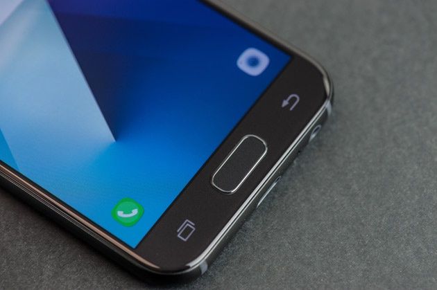 Samsung Galaxy A3 2017 - przyciski pod wyświetlaczem