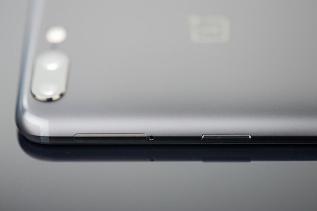 OnePlus 5 - dual SIM 2x nano SIM