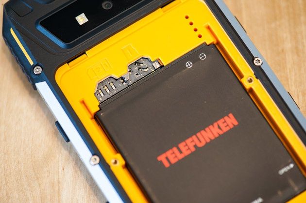 Telefunken Outdoor LTE smartfon sloty