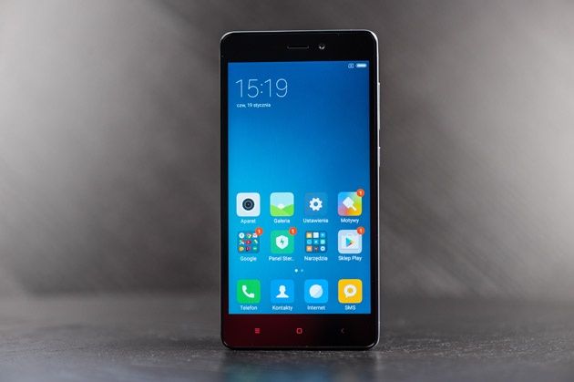 Xiaomi Redmi 3S - przód