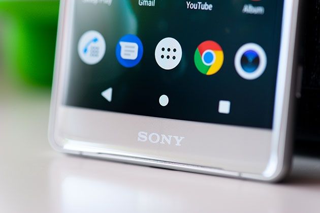 Sony Xperia XZ2 - dolna ramka