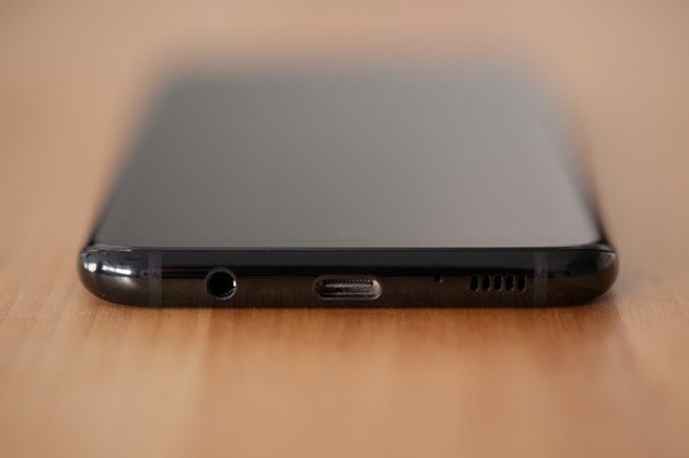 Galaxy S8plus złącze USB typu C, wyjście słuchawkowe 3,5 mm