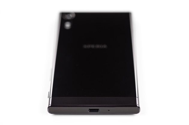 Sony Xperia XZ - dół