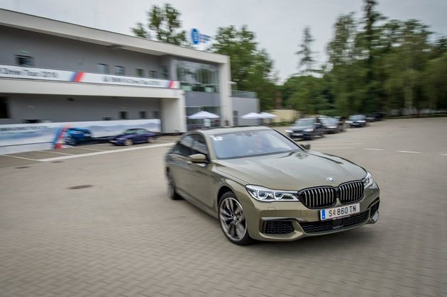 BMW M760 Li