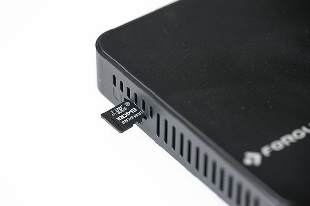 Ferguson FBOX ATV - slot microSD