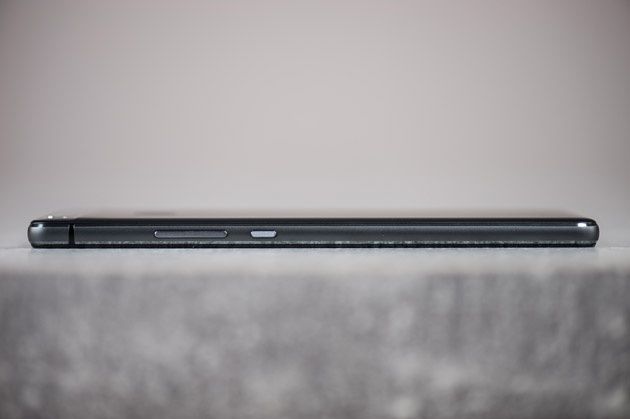 Huawei P9 Lite - prawy bok