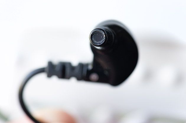 MEE Audio X1 - ujście kanału dźwiękowego