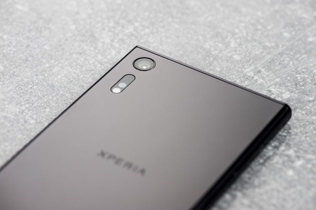 Sony Xperia XZ - obudowa
