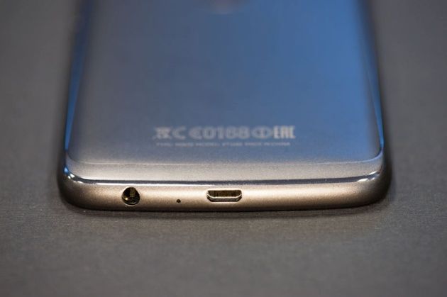 Moto G5 Plus złącza