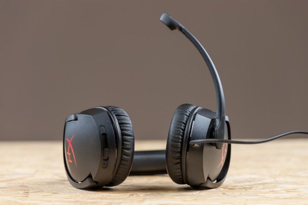 HyperX Cloud Stinger od dołu