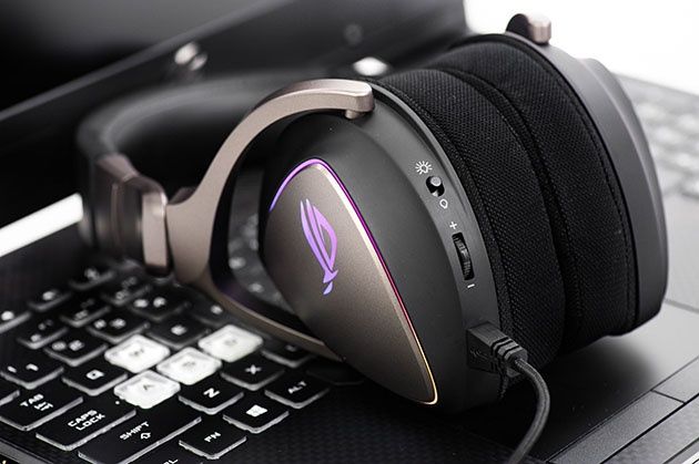 ASUS ROG Delta - poduszki płócienne