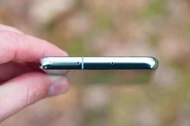 Galaxy S10 Plus - górna krawędź