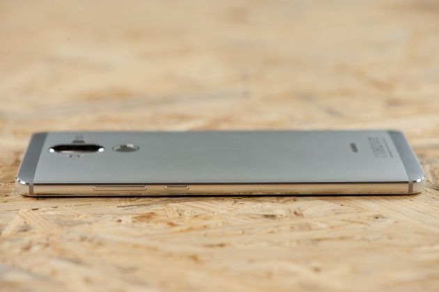 Huawei Mate 9 prawa krawędź